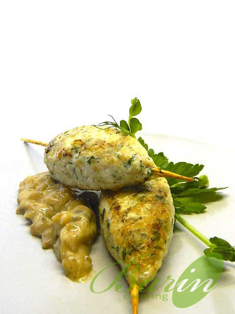 Люля-кебаб куриный с грибным соусом